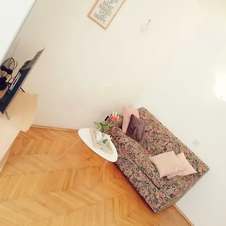 Studio Apartman Mare Daire *